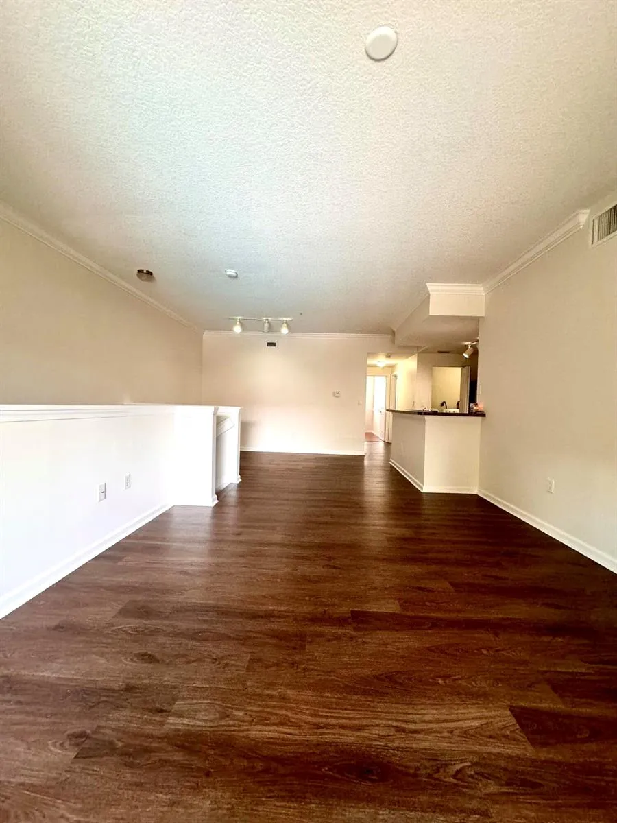 5840 W SAMPLE ROAD #303 Coral Springs, FL 33067
