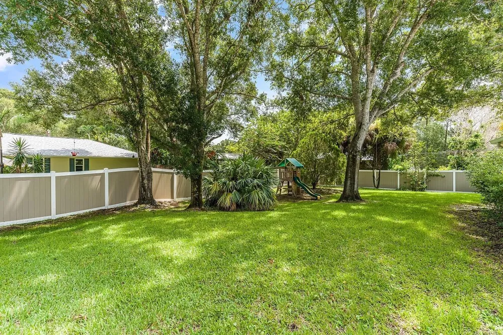 920 29TH COURT Vero Beach, FL 32960