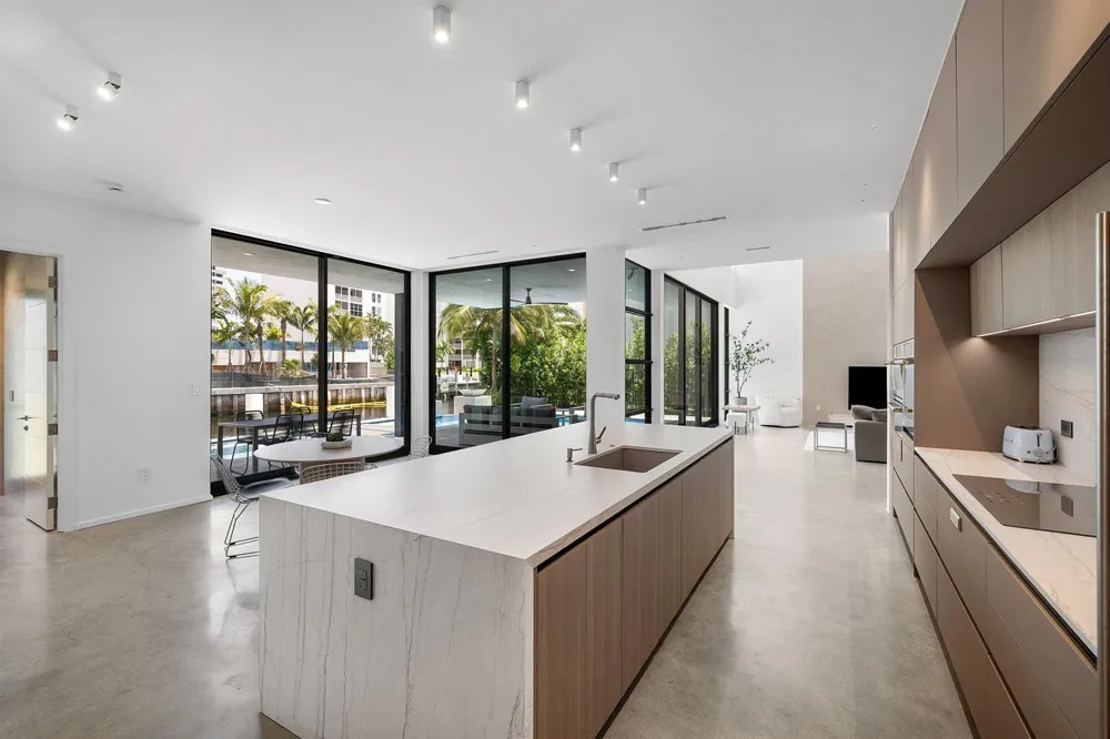 1650 E Terra Mar Drive Lauderdale By The Sea, FL 33062