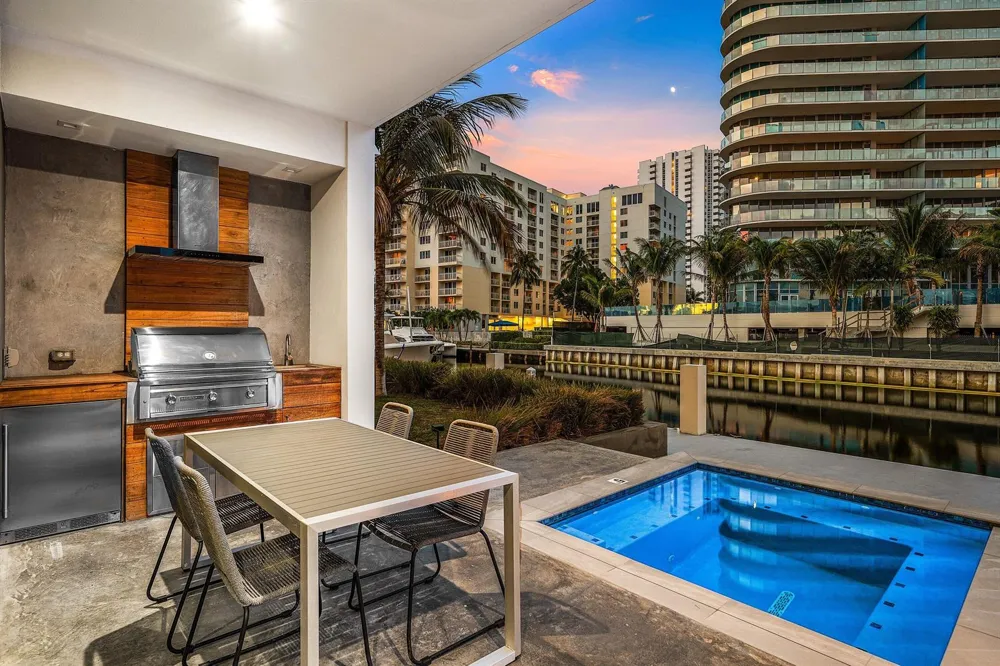 1650 E Terra Mar Drive Lauderdale By The Sea, FL 33062