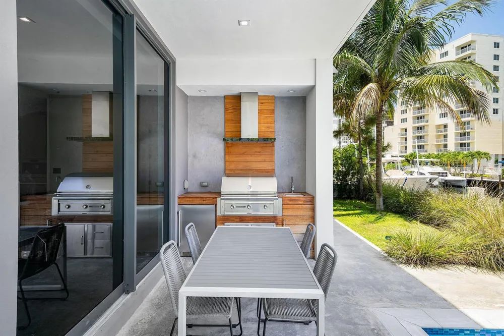 1650 E Terra Mar Drive Lauderdale By The Sea, FL 33062