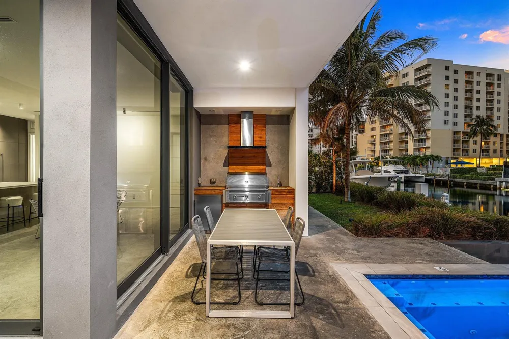 1650 E Terra Mar Drive Lauderdale By The Sea, FL 33062