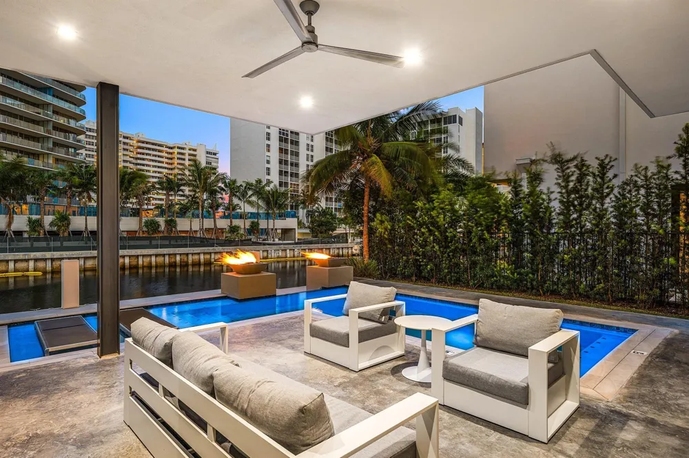 1650 E Terra Mar Drive Lauderdale By The Sea, FL 33062