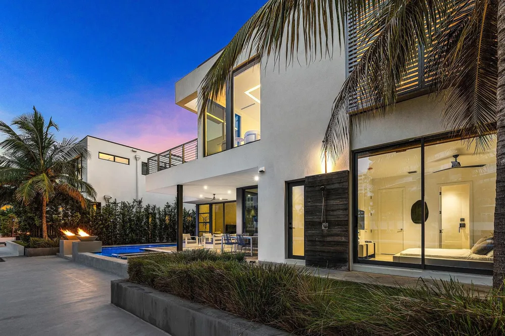 1650 E Terra Mar Drive Lauderdale By The Sea, FL 33062