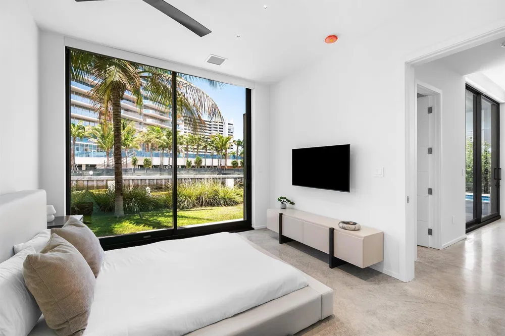 1650 E Terra Mar Drive Lauderdale By The Sea, FL 33062