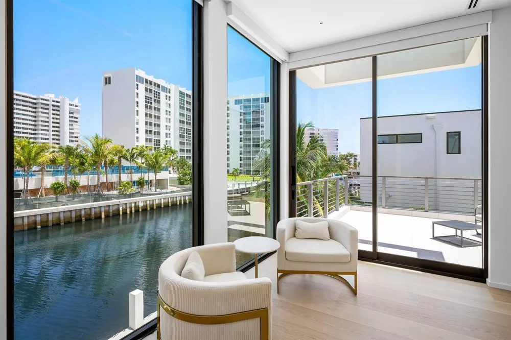 1650 E Terra Mar Drive Lauderdale By The Sea, FL 33062