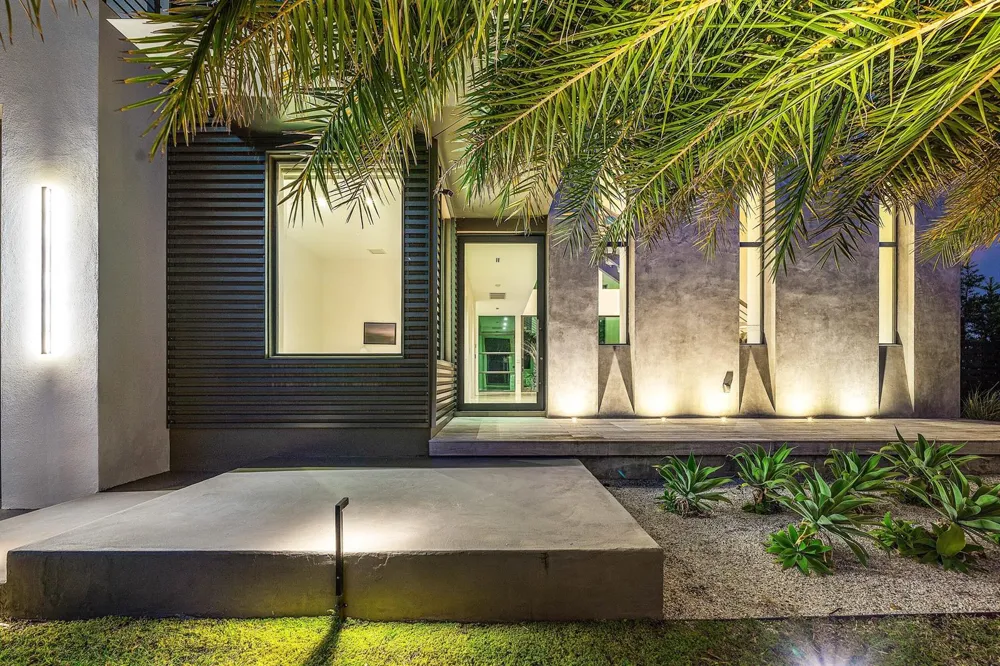 1650 E Terra Mar Drive Lauderdale By The Sea, FL 33062