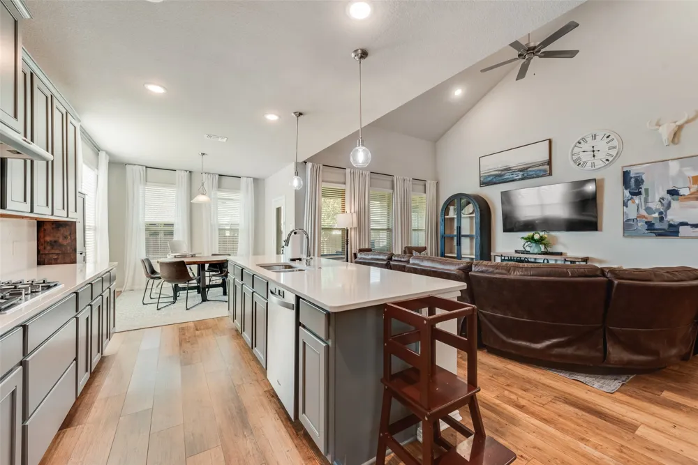 6516 Trail Guide Fort Worth, TX 76123