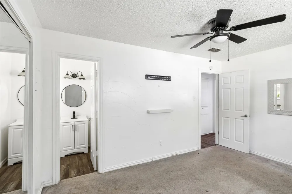 716 Heathcliff Drive Everman, TX 76140