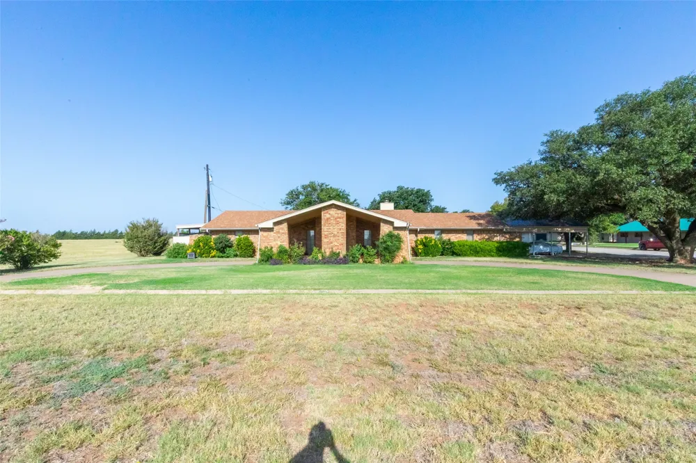 800 S Avenue F Knox City, TX 79529