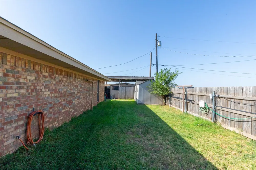 800 S Avenue F Knox City, TX 79529