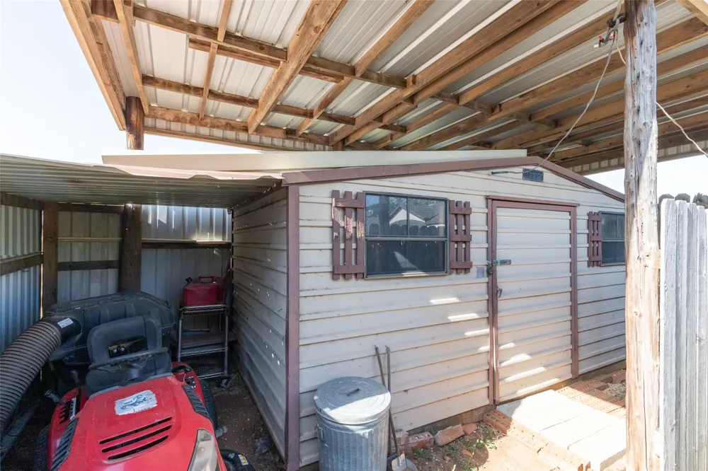 800 S Avenue F Knox City, TX 79529