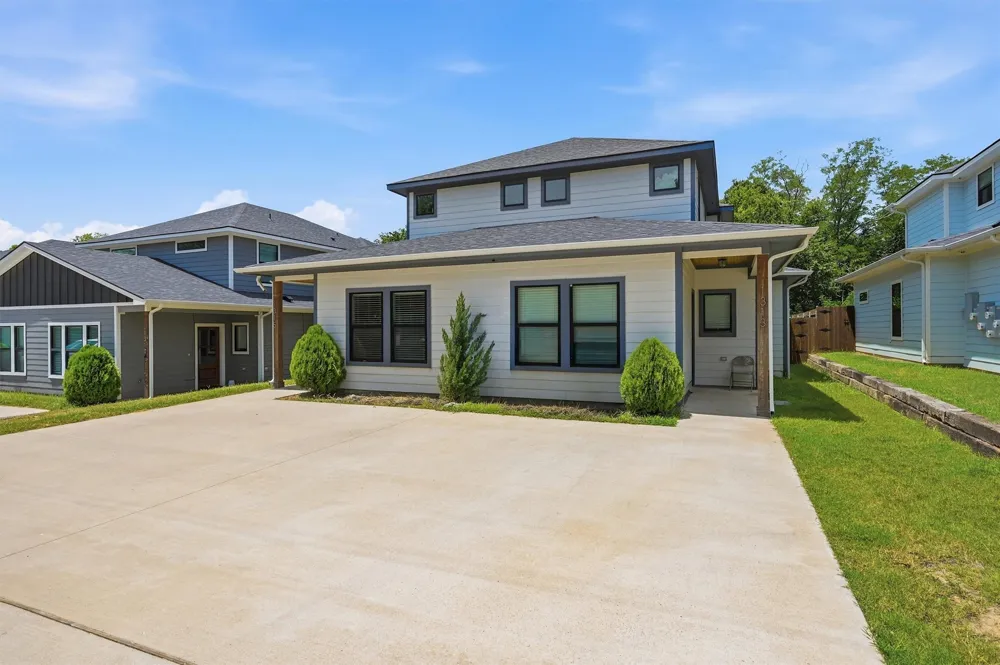 1315 S 5th Avenue Denison, TX 75021