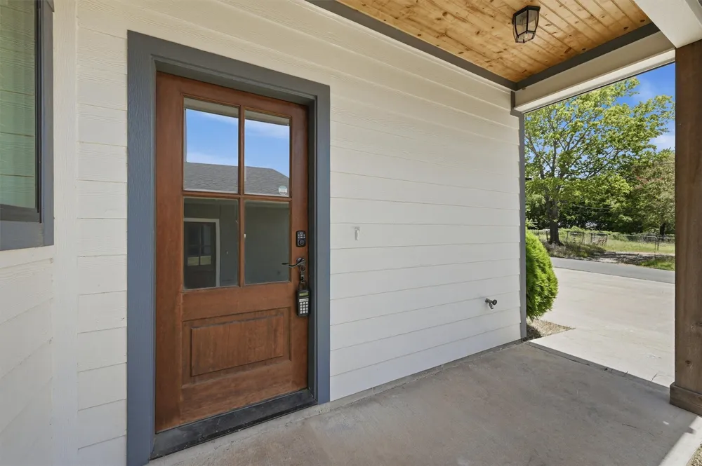 1315 S 5th Avenue Denison, TX 75021