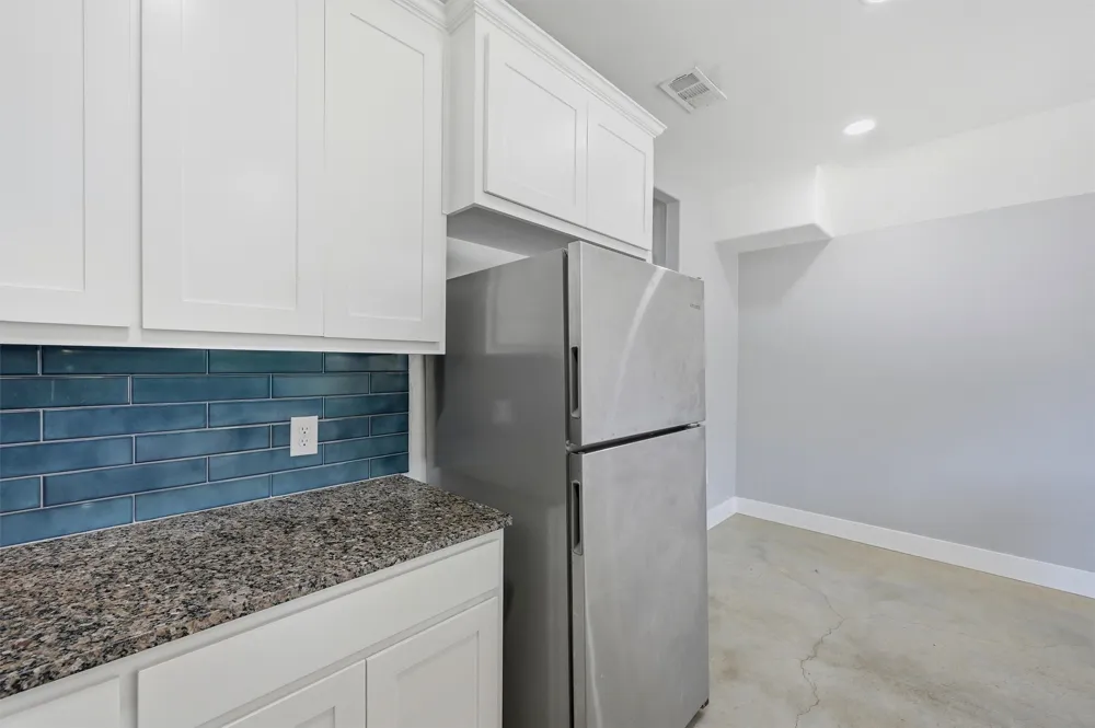 1315 S 5th Avenue Denison, TX 75021