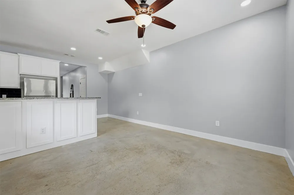 1315 S 5th Avenue Denison, TX 75021
