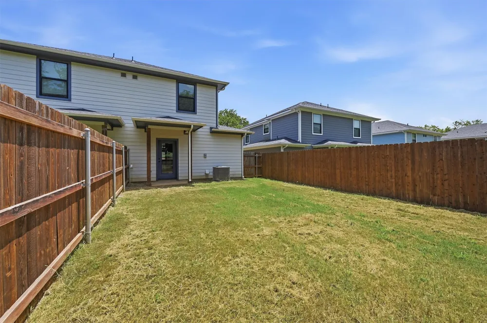 1315 S 5th Avenue Denison, TX 75021