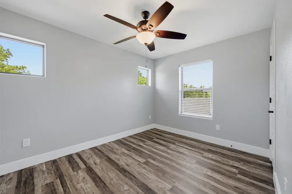 1315 S 5th Avenue Denison, TX 75021