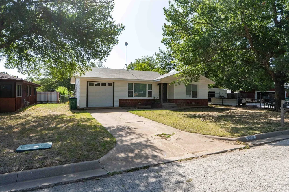 514 MCCONNELL STREET Jacksboro, TX 76458