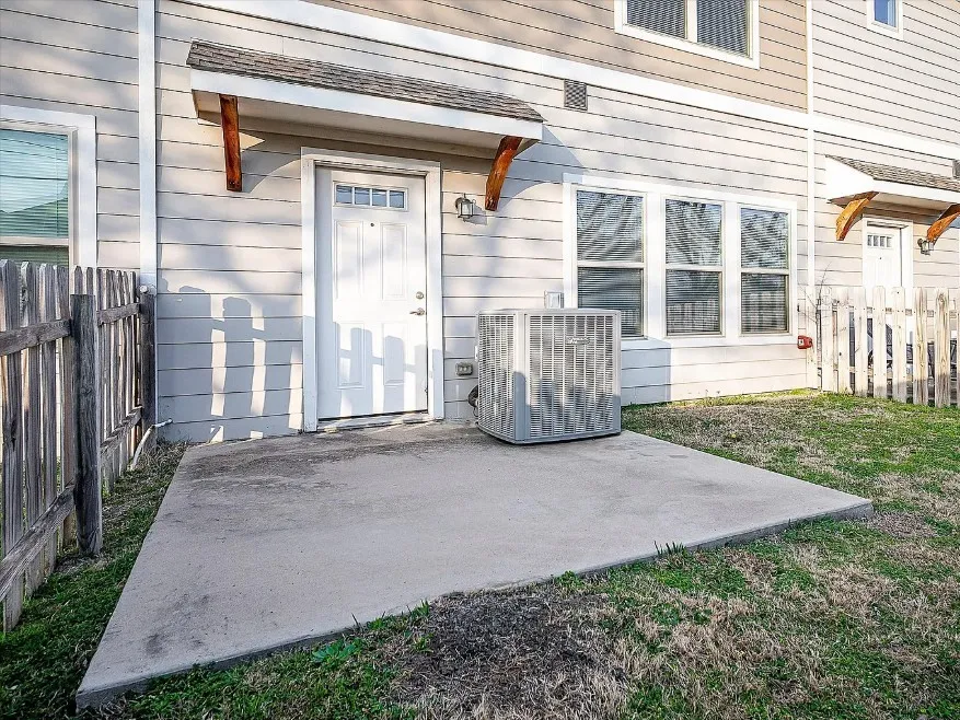 2708 Vine Court Denton, TX 76209