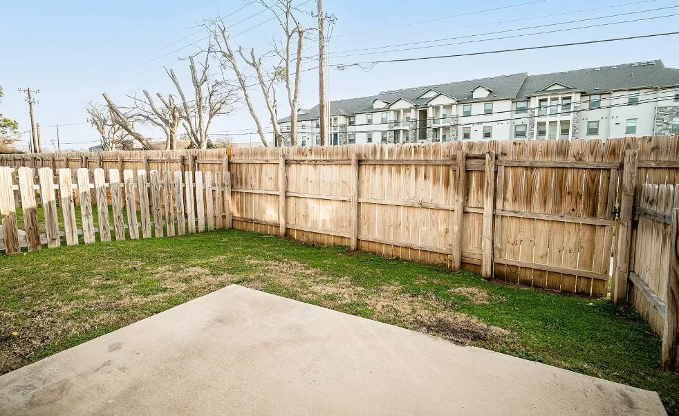 2708 Vine Court Denton, TX 76209