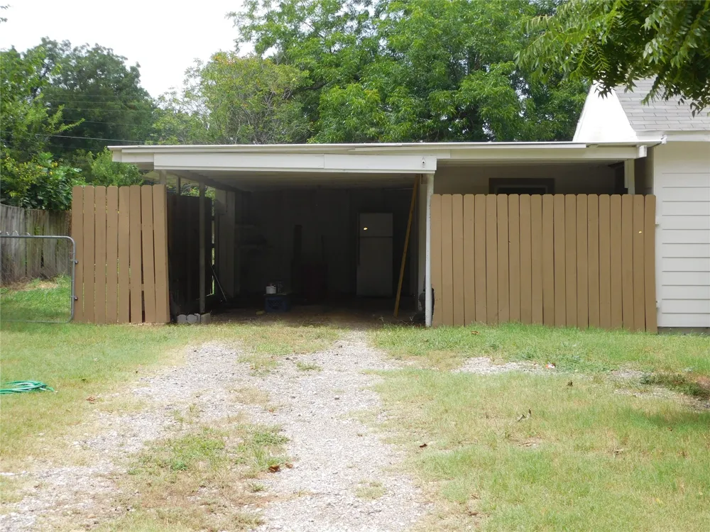 407 NE 4th Street Hubbard, TX 76648