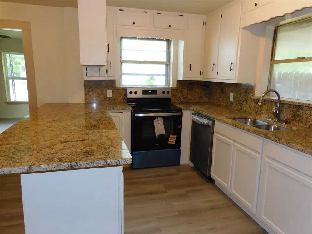 407 NE 4th Street Hubbard, TX 76648