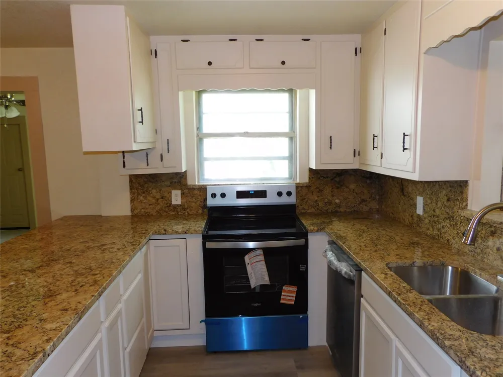 407 NE 4th Street Hubbard, TX 76648