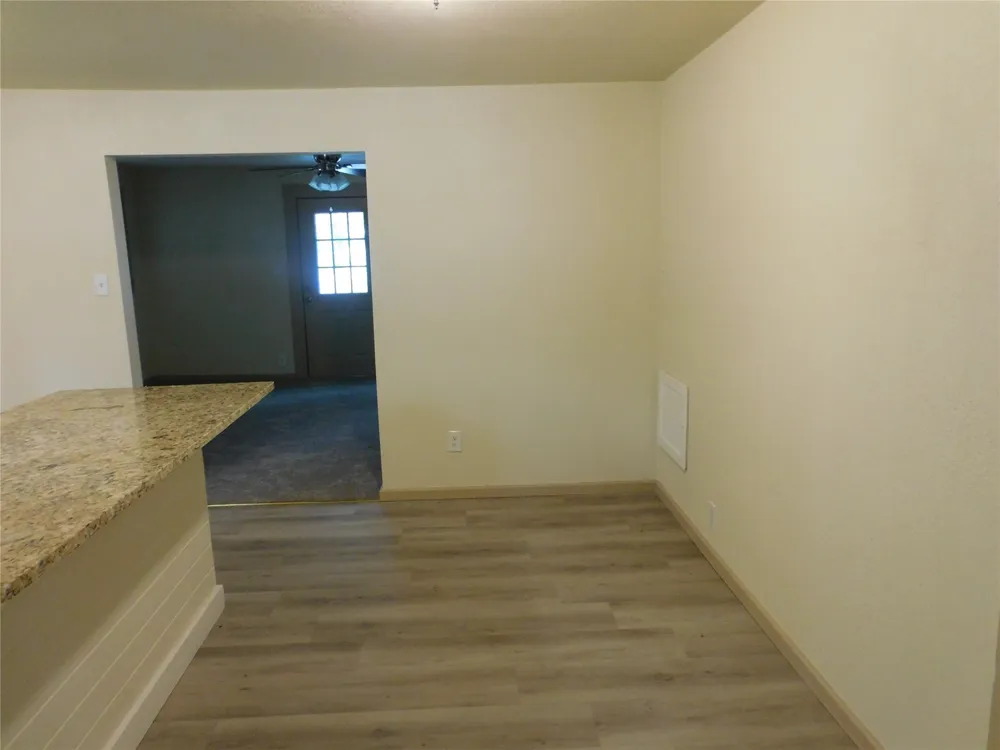 407 NE 4th Street Hubbard, TX 76648