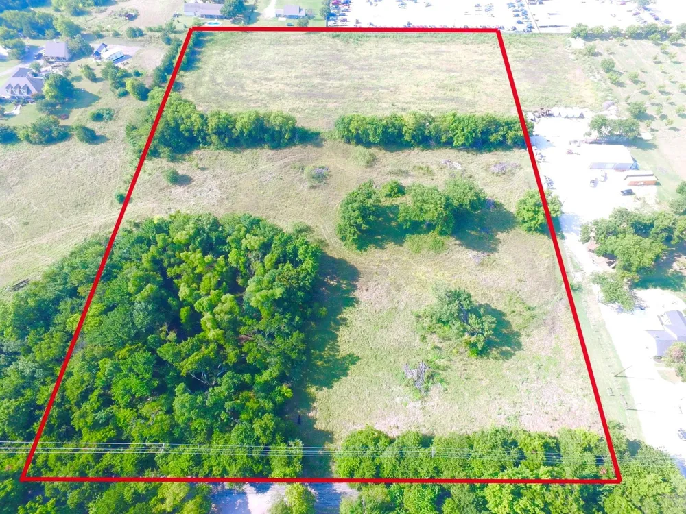 1687 County Road 282 McKinney, TX 75071