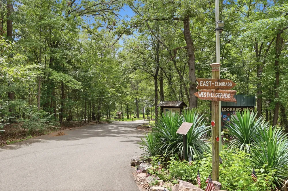 565 W El Dorado Drive Scroggins, TX 75480