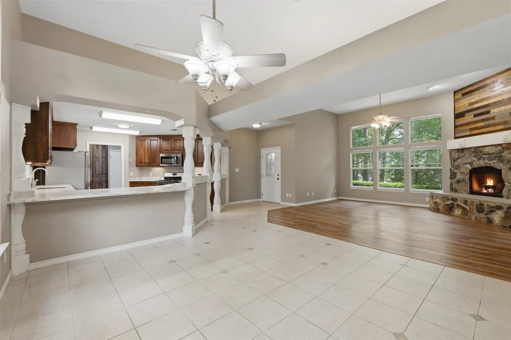 565 W El Dorado Drive Scroggins, TX 75480