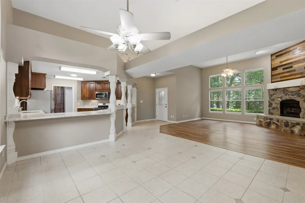 565 W El Dorado Drive Scroggins, TX 75480