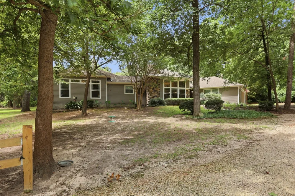 565 W El Dorado Drive Scroggins, TX 75480