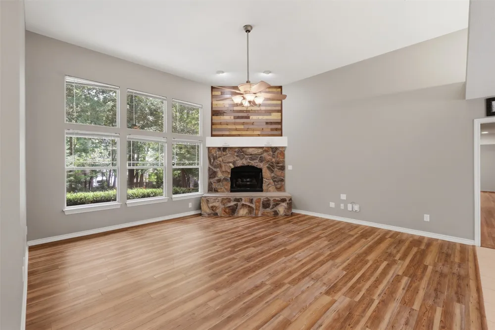 565 W El Dorado Drive Scroggins, TX 75480