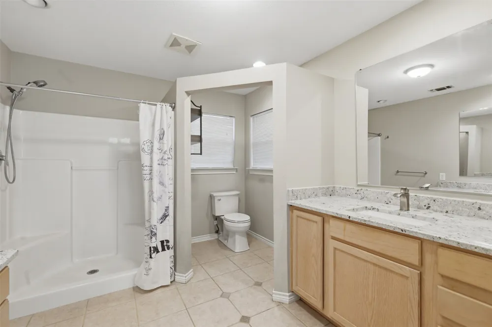 565 W El Dorado Drive Scroggins, TX 75480