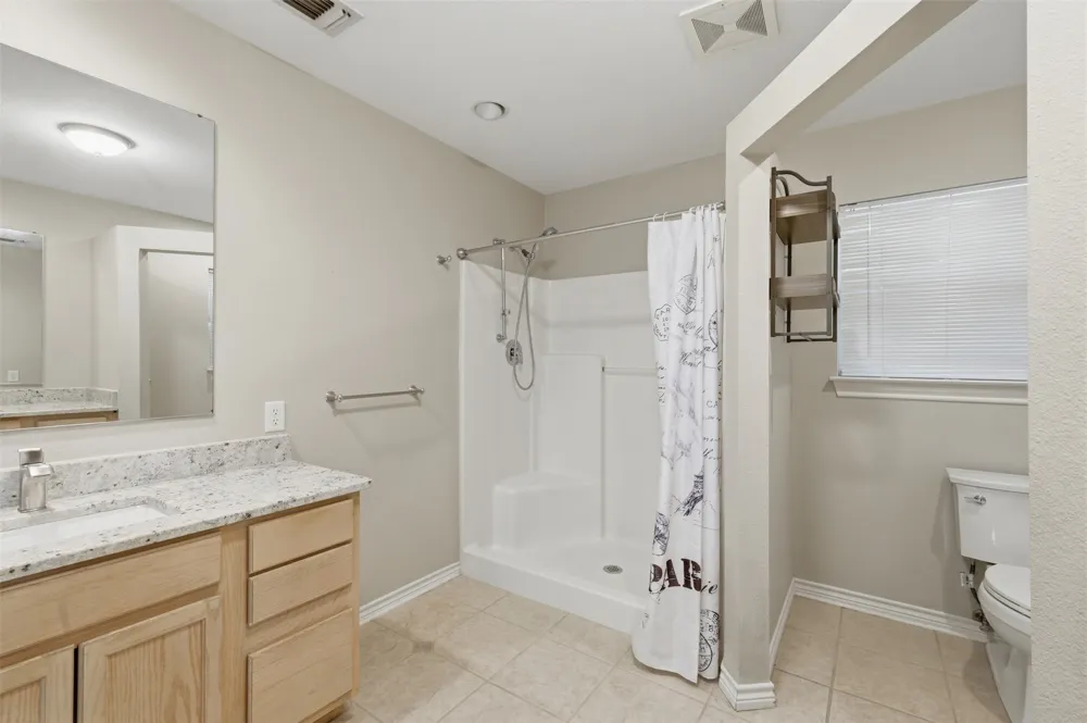 565 W El Dorado Drive Scroggins, TX 75480