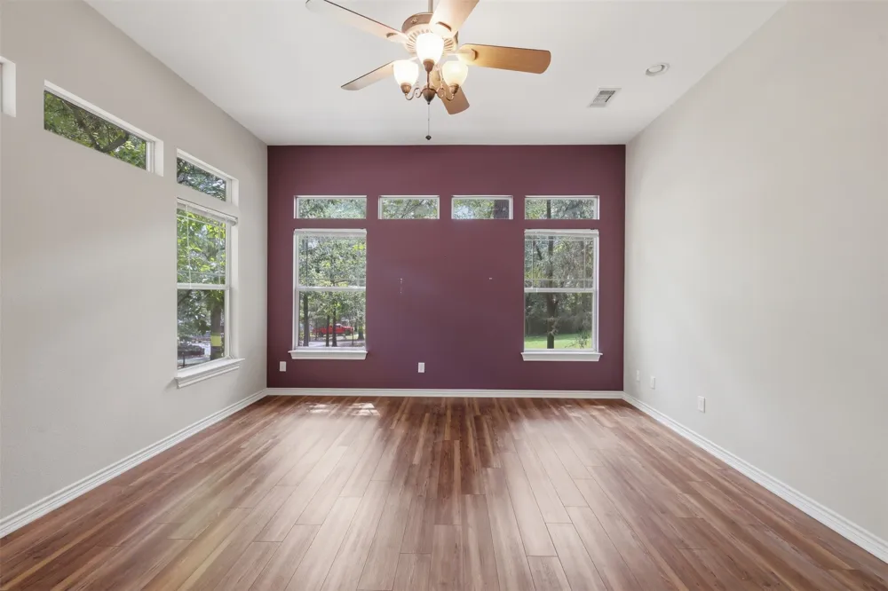 565 W El Dorado Drive Scroggins, TX 75480
