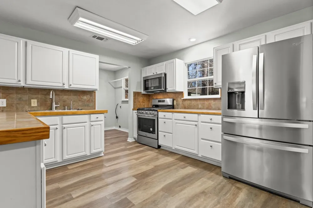 661 Crestwood Drive Avinger, TX 75630