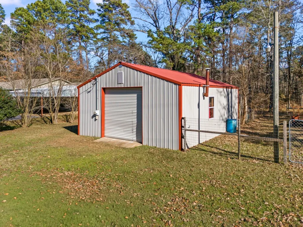661 Crestwood Drive Avinger, TX 75630