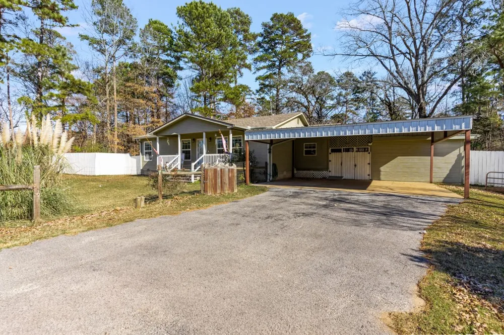 661 Crestwood Drive Avinger, TX 75630