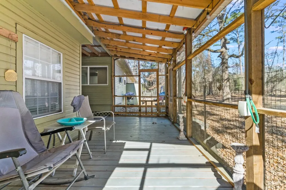 661 Crestwood Drive Avinger, TX 75630
