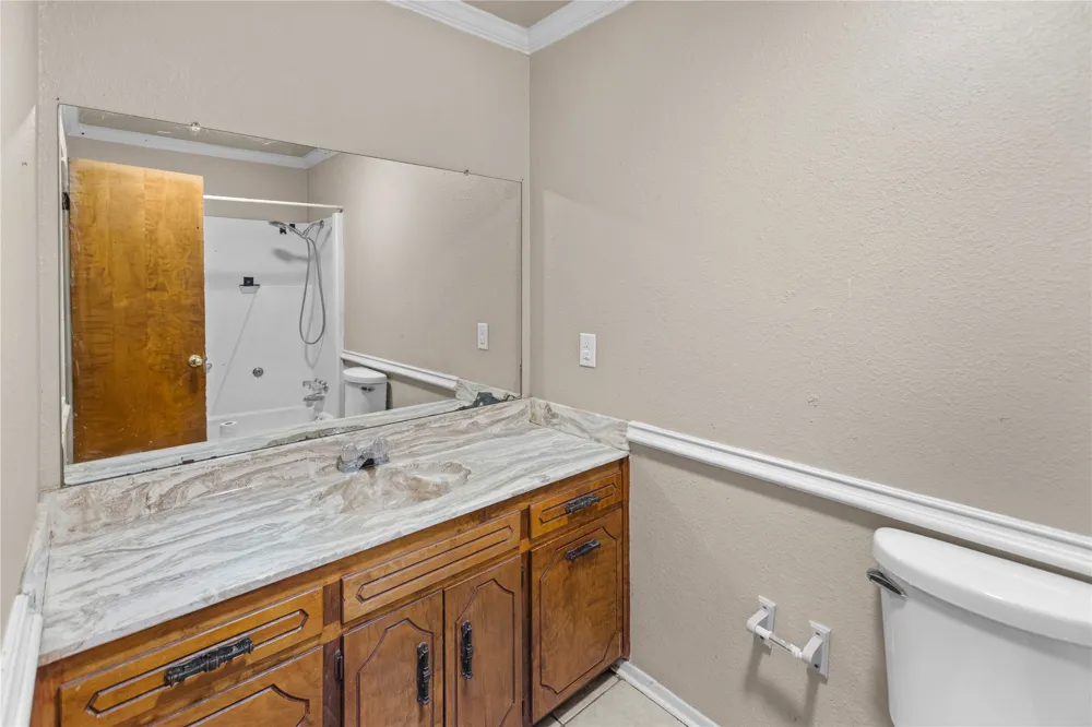1939 E Texas Street Denison, TX 75021