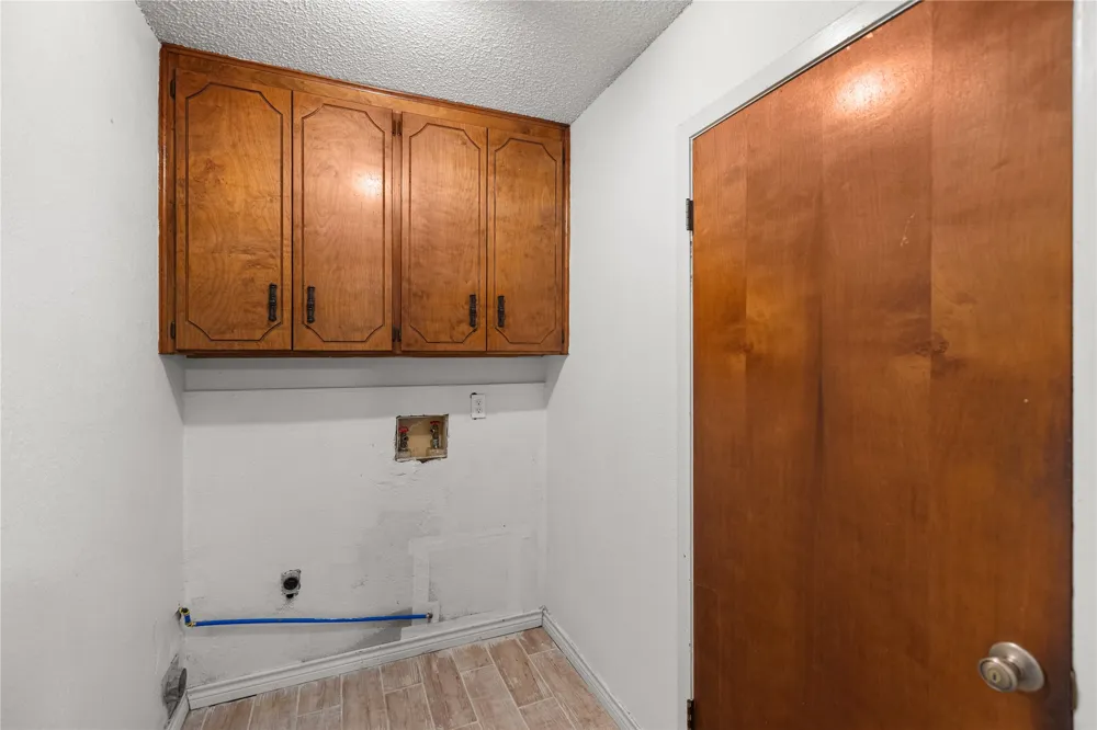 1939 E Texas Street Denison, TX 75021