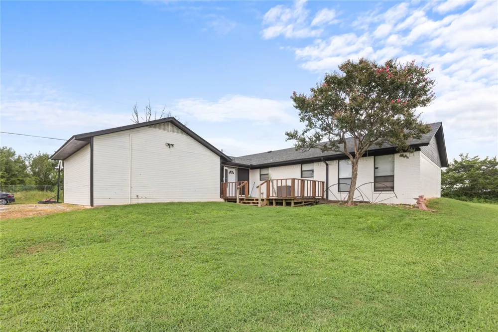 1939 E Texas Street Denison, TX 75021