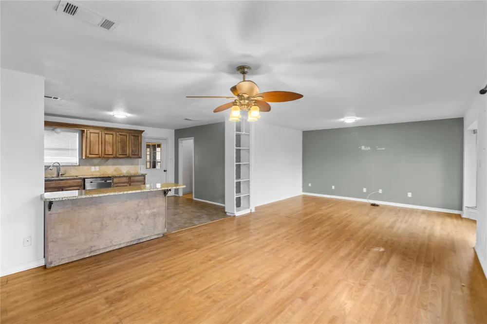 1939 E Texas Street Denison, TX 75021