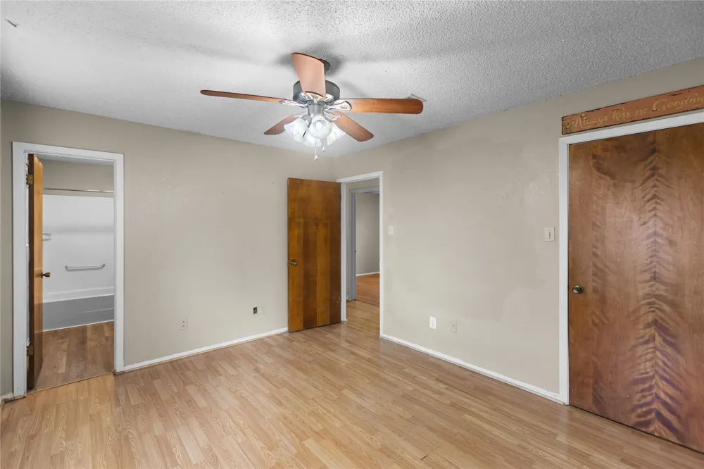 1939 E Texas Street Denison, TX 75021