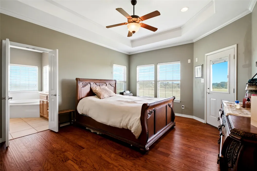 783 County Road 121 Gainesville, TX 76240