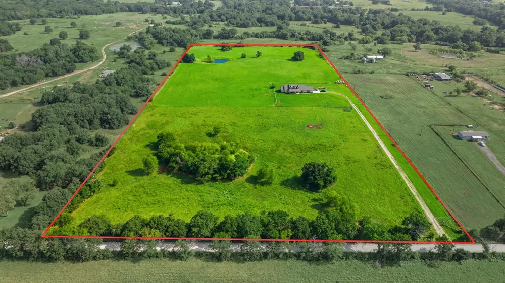 783 County Road 121 Gainesville, TX 76240