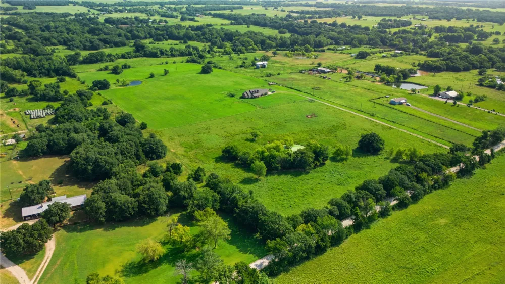 783 County Road 121 Gainesville, TX 76240
